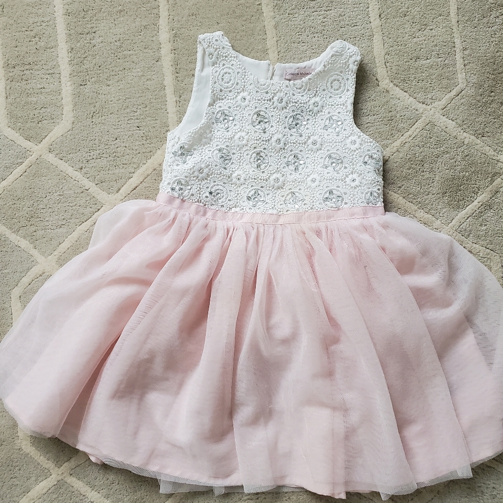 Sleeveless 3t dress
